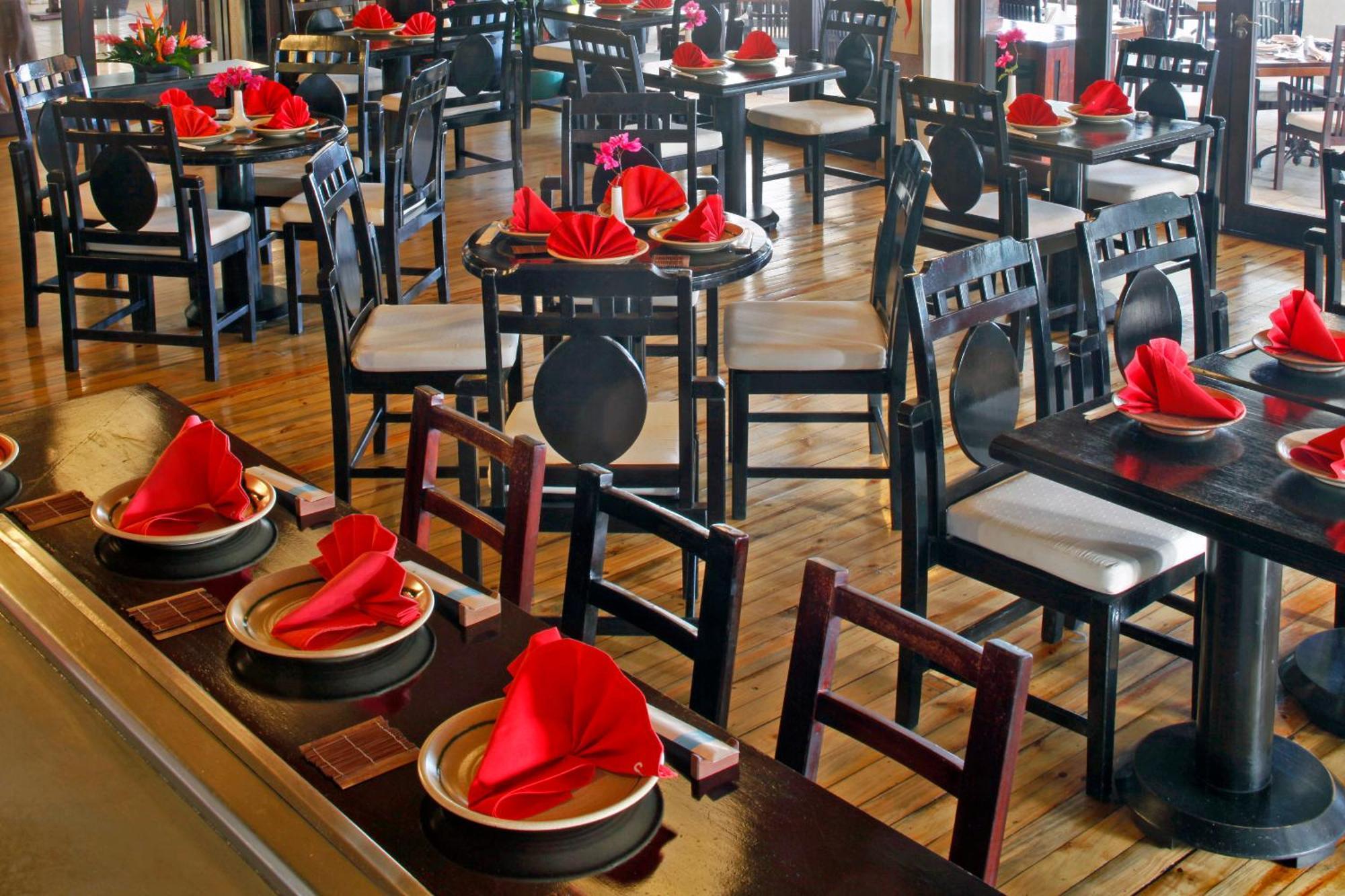 Hotel The Warwick Fiji Korolevu  Esterno foto Restaurant interior