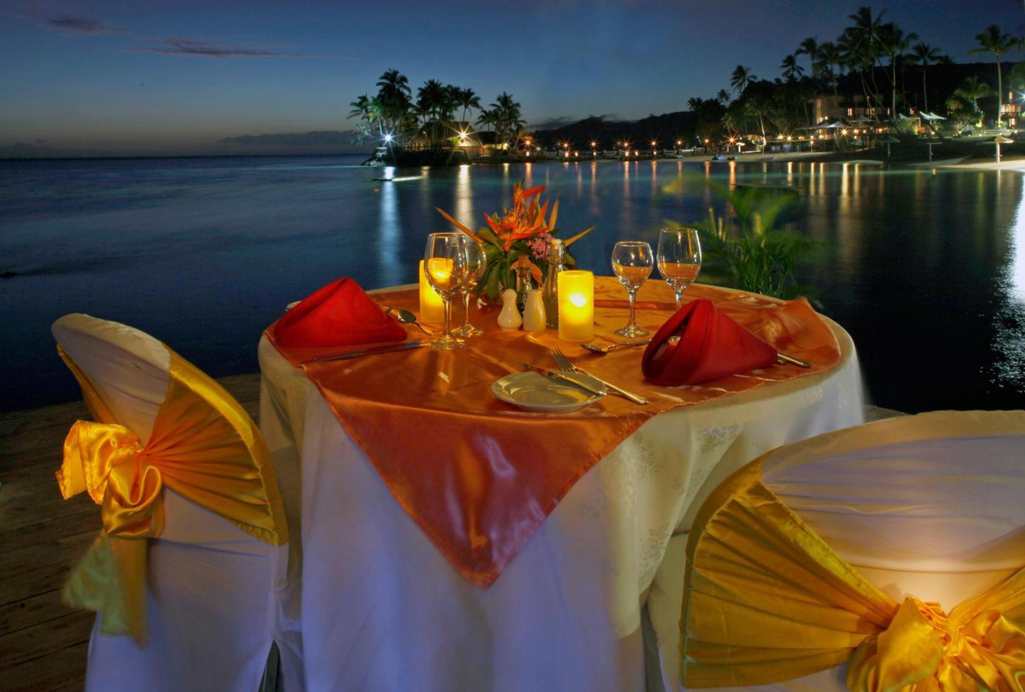 Hotel The Warwick Fiji Korolevu  Esterno foto A table set for dinner