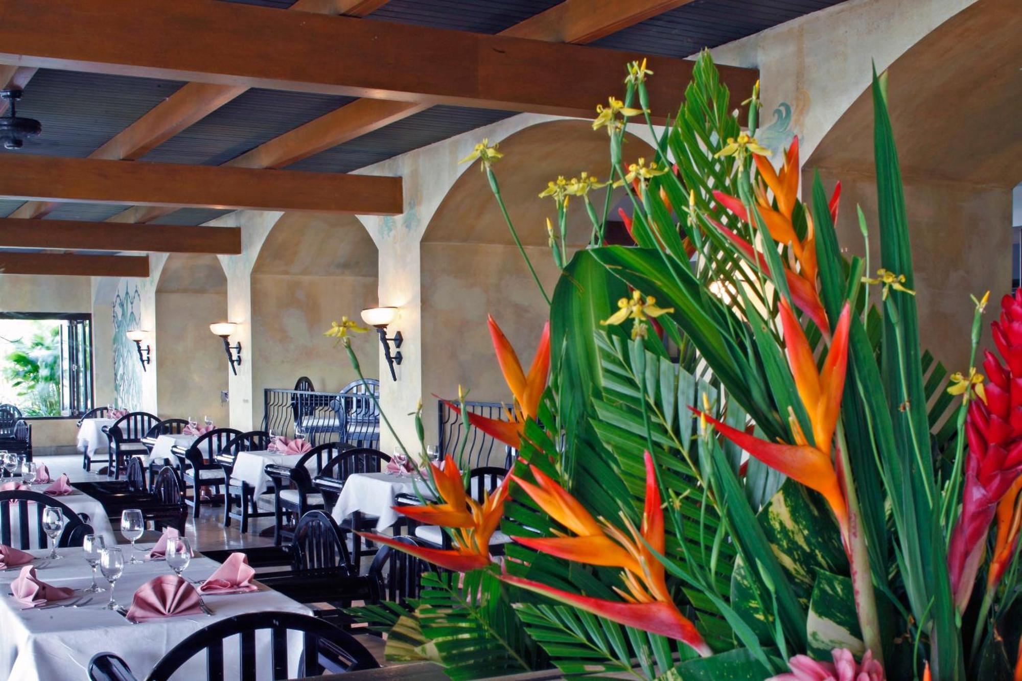 Hotel The Warwick Fiji Korolevu  Esterno foto Interior of the restaurant