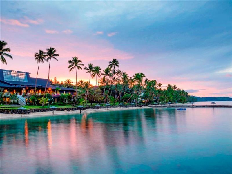 Hotel The Warwick Fiji Korolevu  Esterno foto Sunset at the Four Seasons Resort