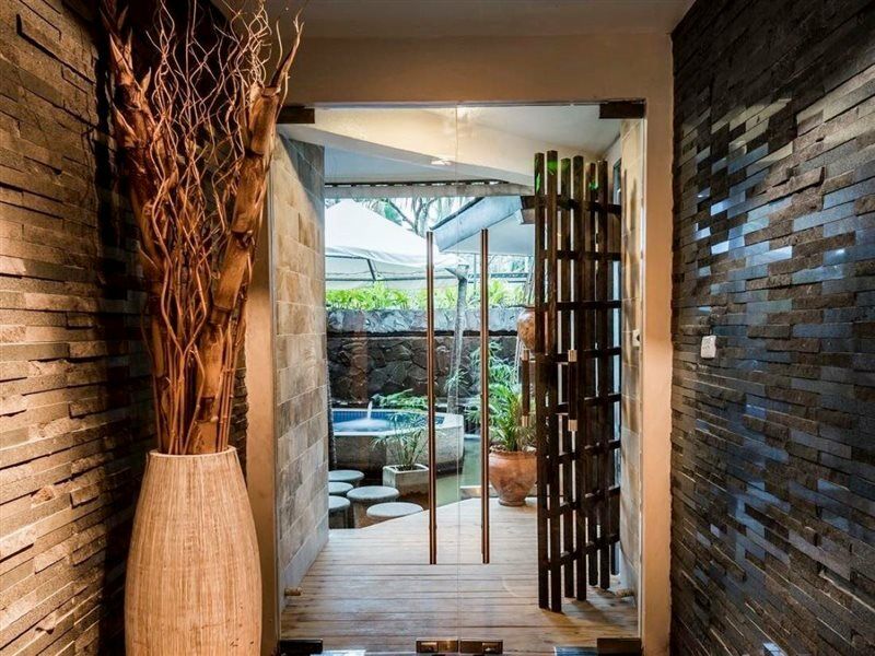Hotel The Warwick Fiji Korolevu  Esterno foto Entrance to the spa
